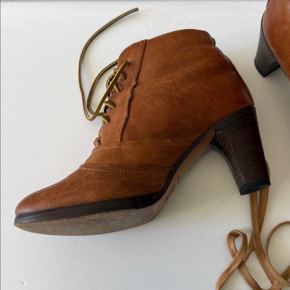 Frye Tan Leather Lace-Up Boots Vintage 7 - Picture 3 of 7